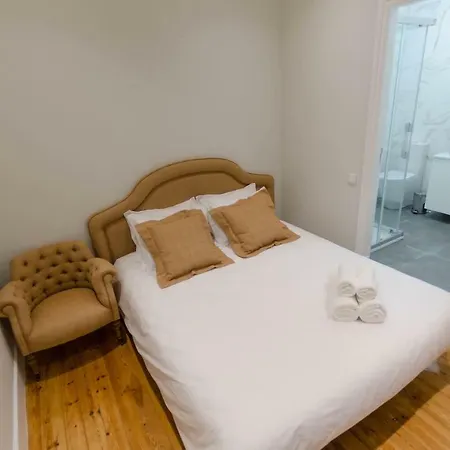 Charming Light-filled Spacious Apartment *